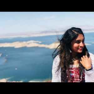 Meet your Posher, Srujitha